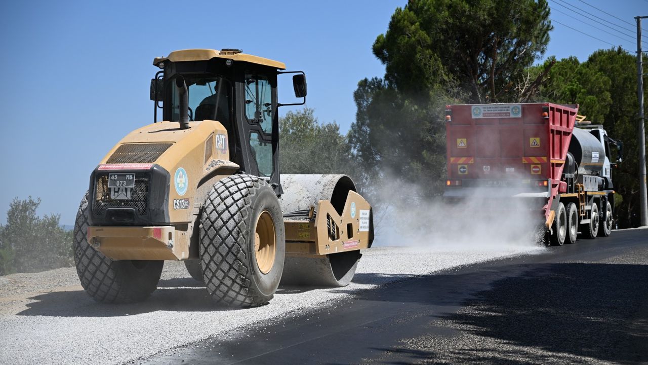 Büyükşehir’den 700 kilometrelik sathi kaplama!