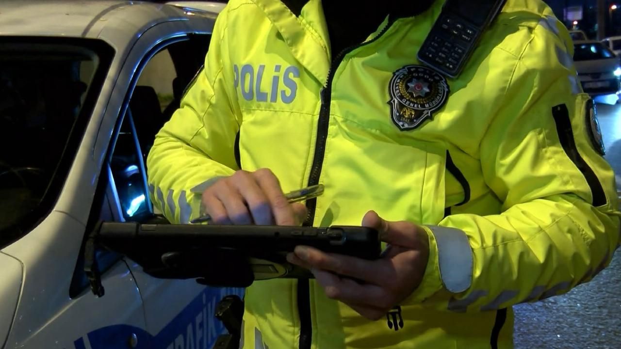 Yol kesen sürücüye 180 bin lira ceza!