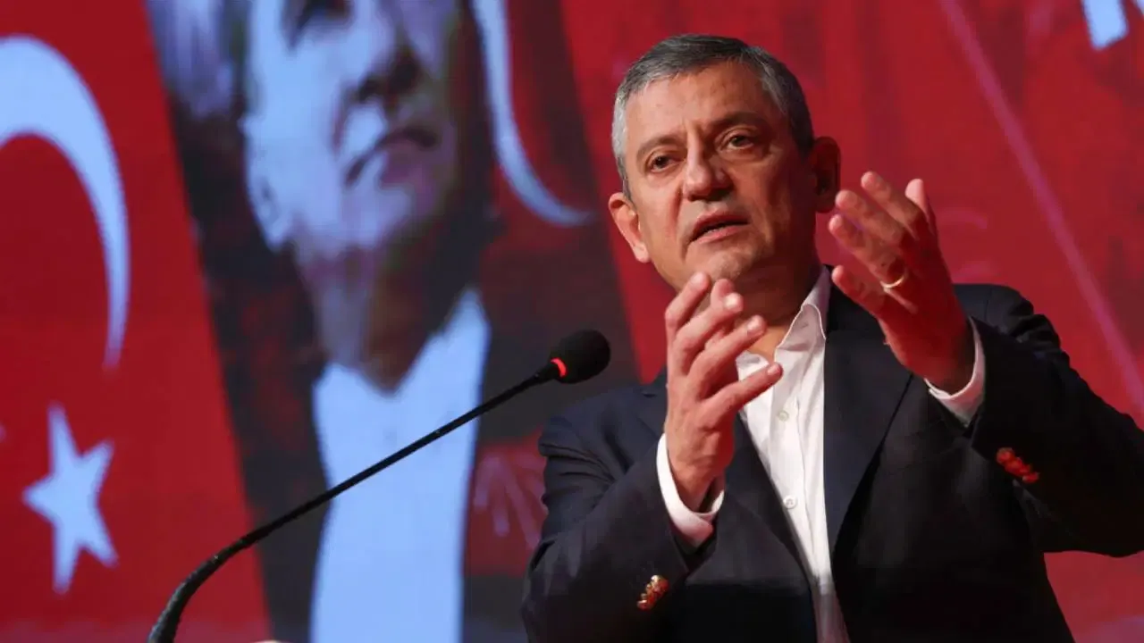 En düşük emekli aylığı belli olmuştu: Özgür Özel’den ilk tepki!