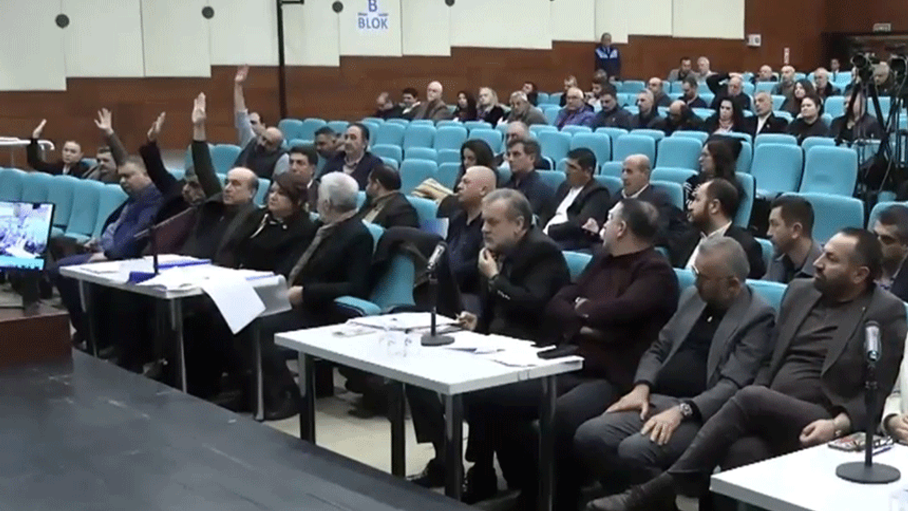 CHP Konak Grubu’nda Folkart çatlağı!