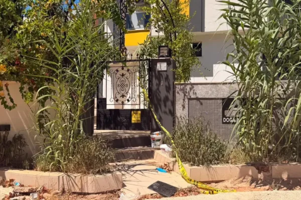 Erkek dehşeti: Eski sevgilisini öldürüp intihar et...